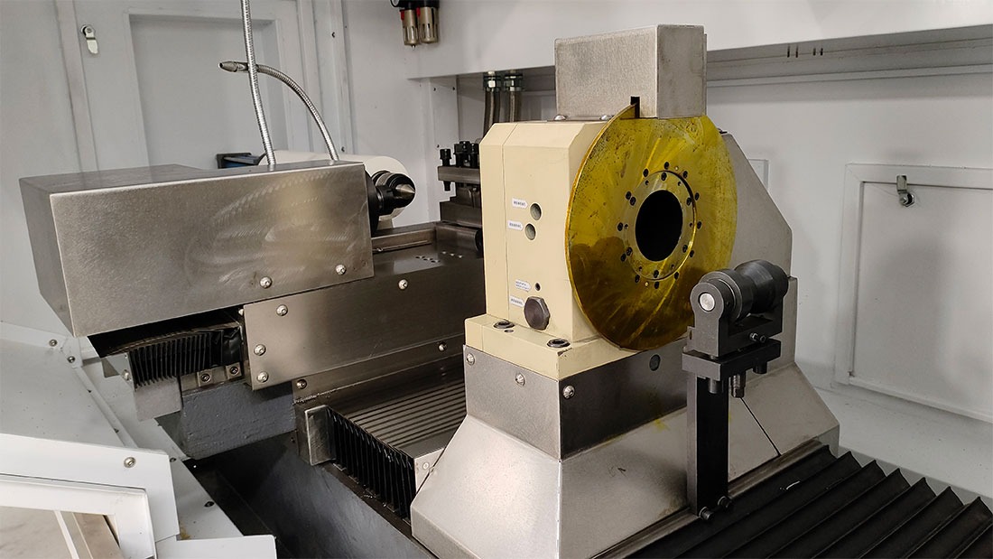 CNC double head lathe CNC çift kafalı torna